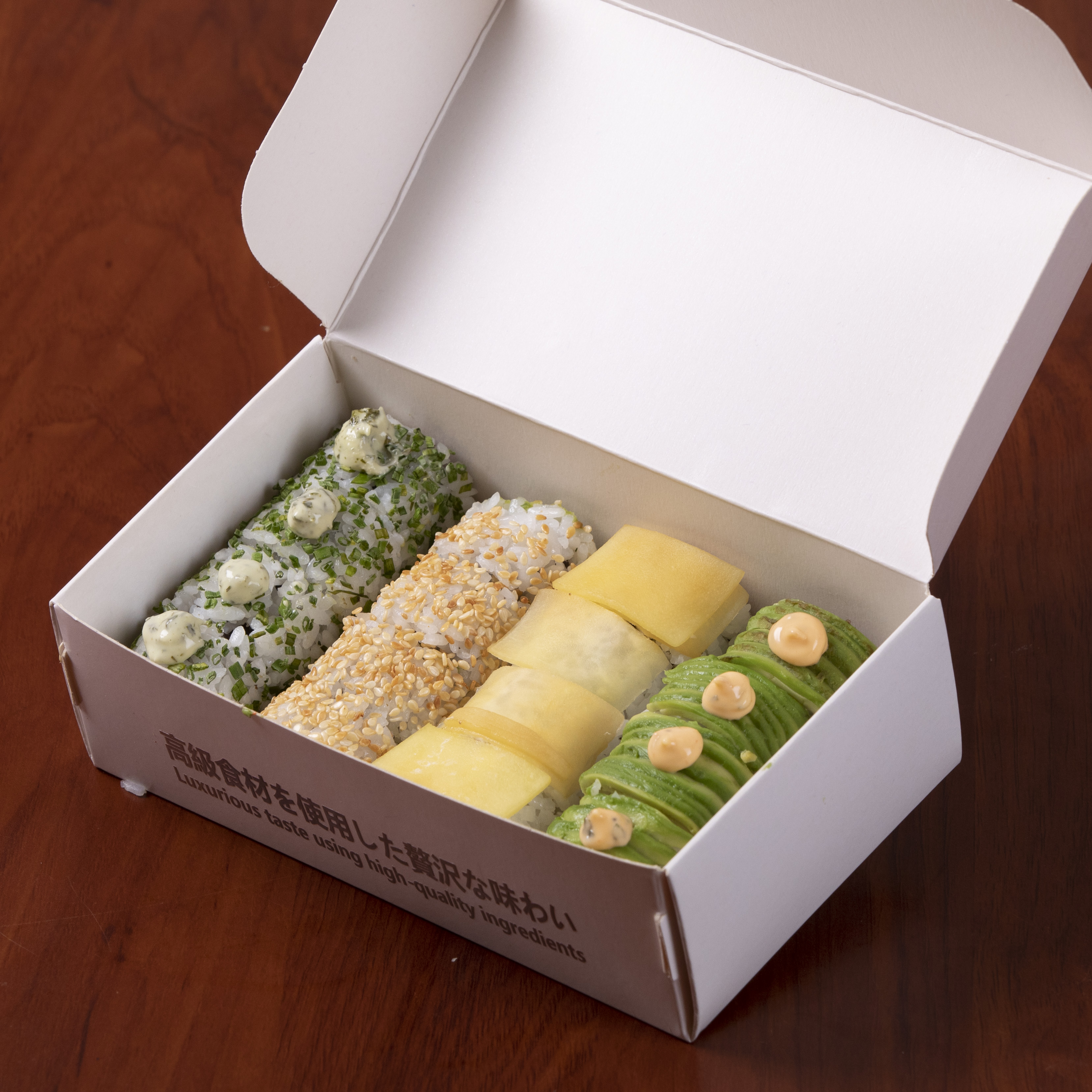 CALIFORNIA BOX 16 PIÈCES